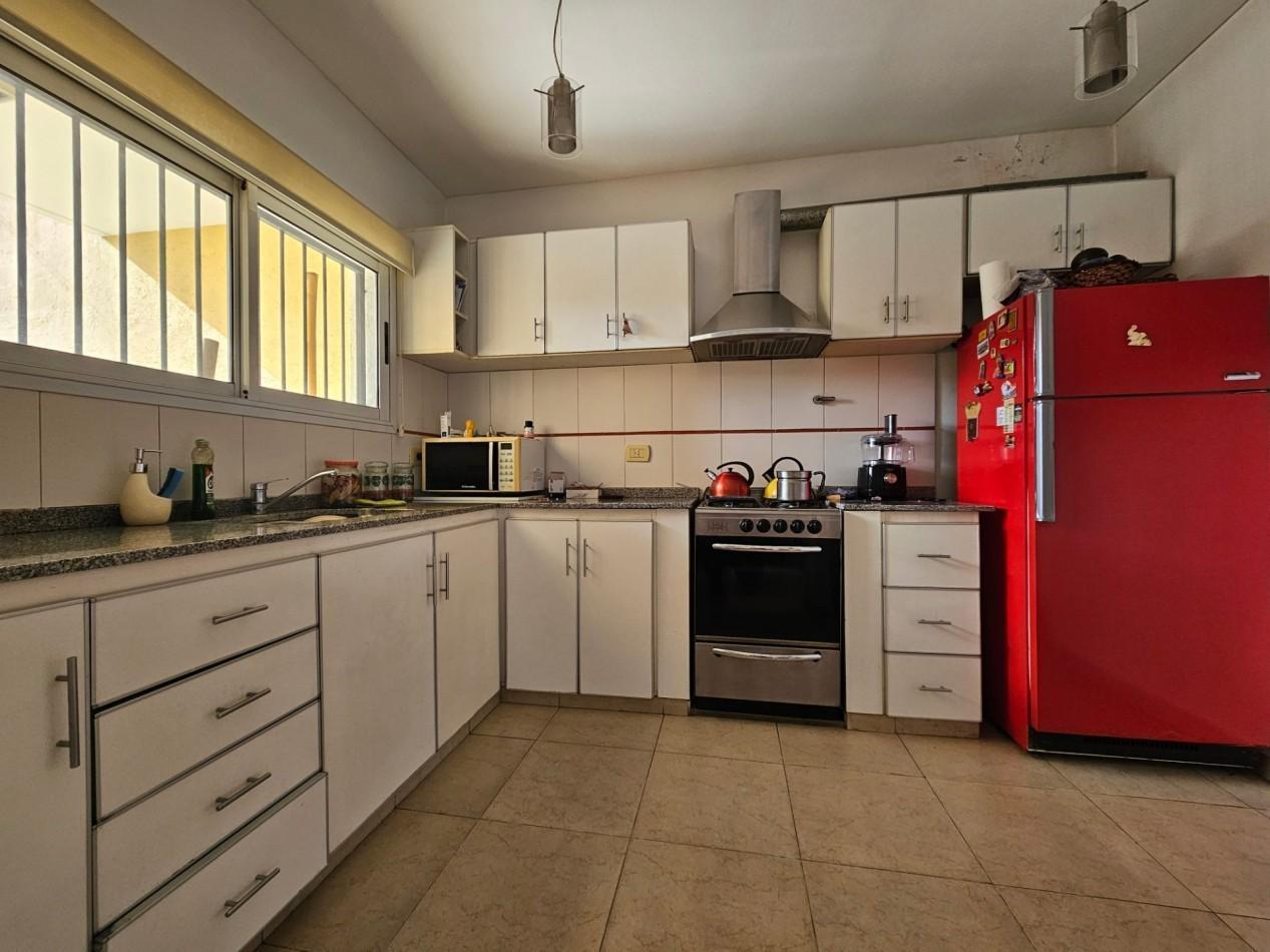 Foto de Venta Triplex 4 Ambientes con Parque y Cochera - Ituzaingo Norte - Apto, imagen 4