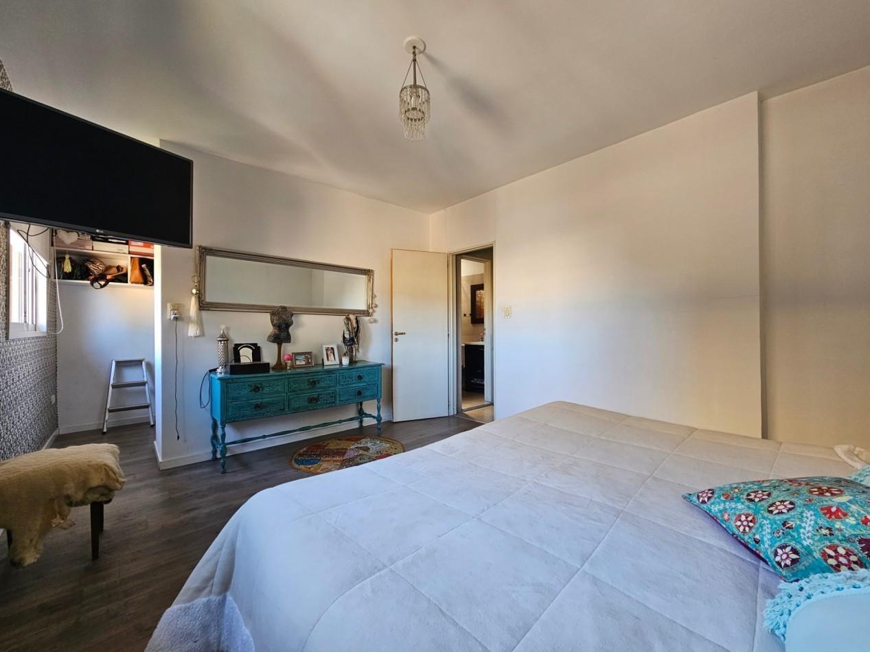Foto de Venta Triplex 4 Ambientes con Jardin y Cochera - Ituzaingo Norte - Apto, imagen 3