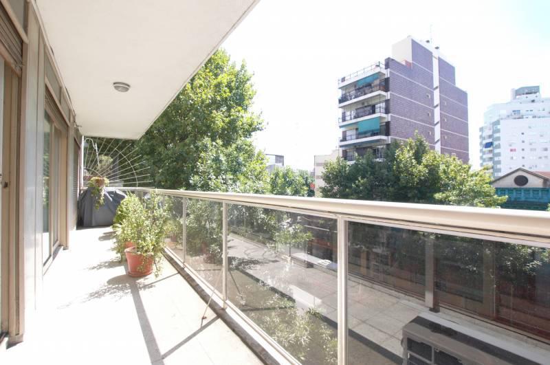 Dept. 6 Ambientes 168 m² - 2 Bauleras - Barracas. Venta 5