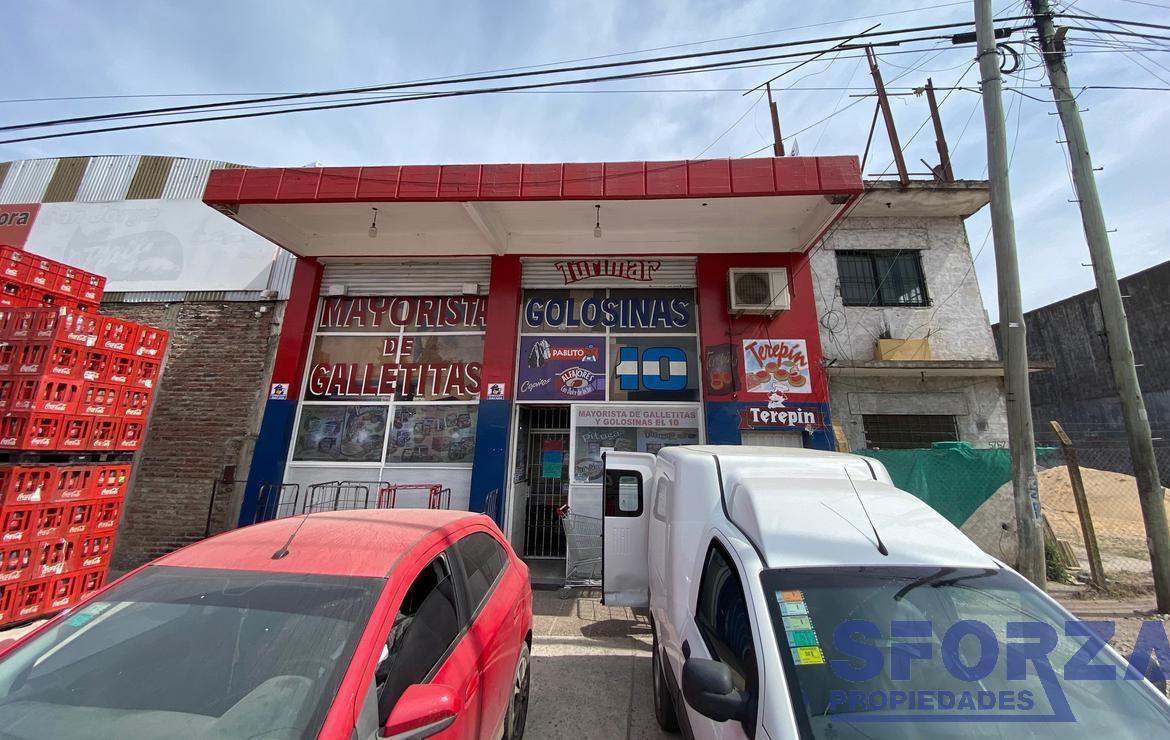Galpón a La Venta Sobre Ruta 8 en Muy Buen Estado de 360 m² Totales. 2