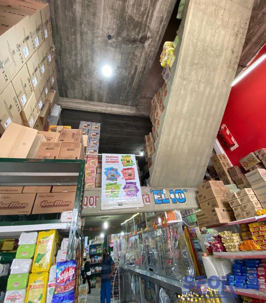 Galpón a La Venta Sobre Ruta 8 en Muy Buen Estado de 360 m² Totales. 1
