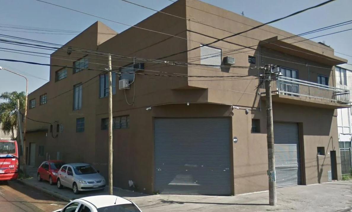 Galpón Industrial en San Justo 1.200 m² – 2 Plantas, Oficinas, Montacargas y Acceso Camiones
