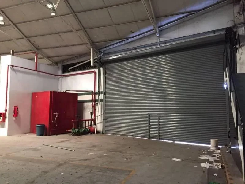 Galpón - Depósito de 1000 m2. en Barracas - ALQUILER Y VENTA