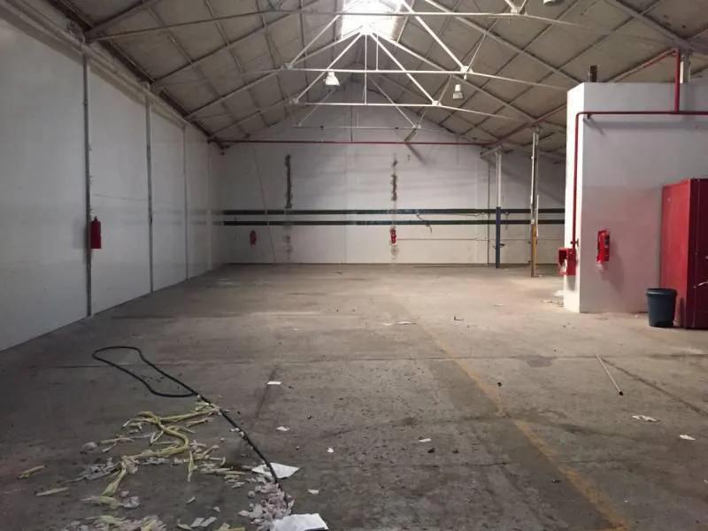 Galpón - Depósito de 1000 m2. en Barracas - ALQUILER Y VENTA