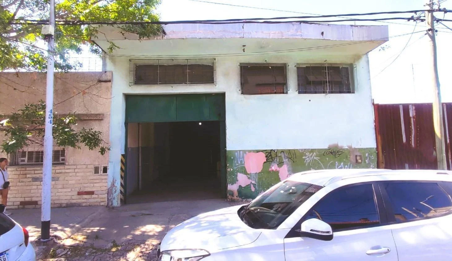 Galpón en Alquiler 350 m2 en Wilde - muy buen estado