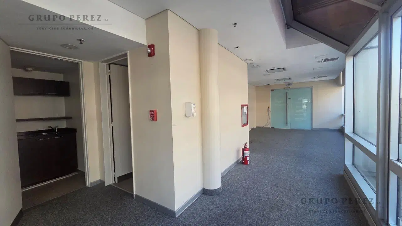 Oficina 182 m2 con cochera Alquiler en Puerto Madero 4