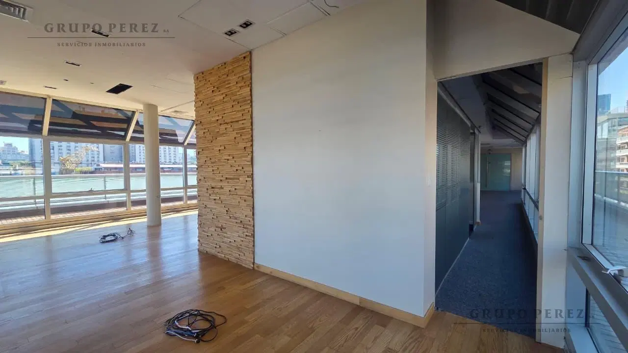 Oficina 182 m2 con cochera Alquiler en Puerto Madero 2