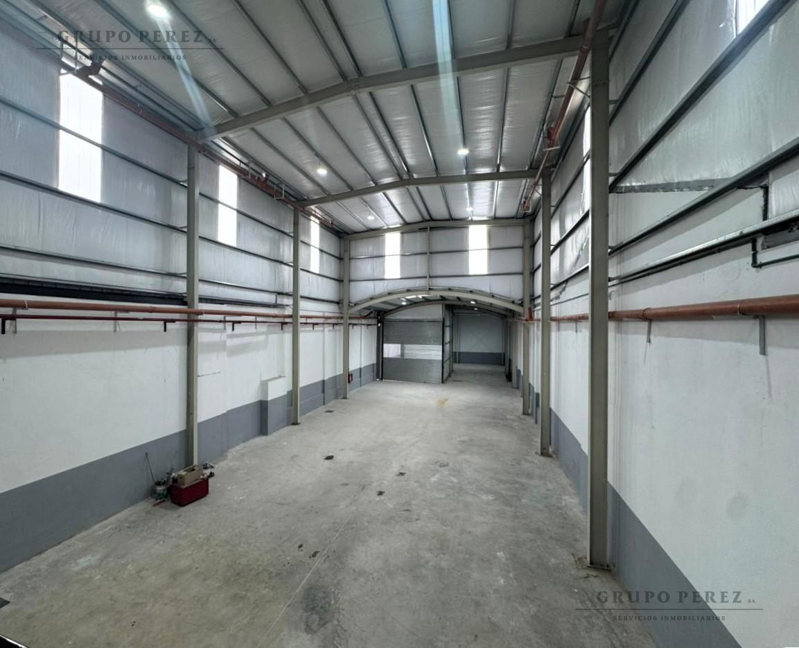 Galpón deposito 660 m2 en Paternal