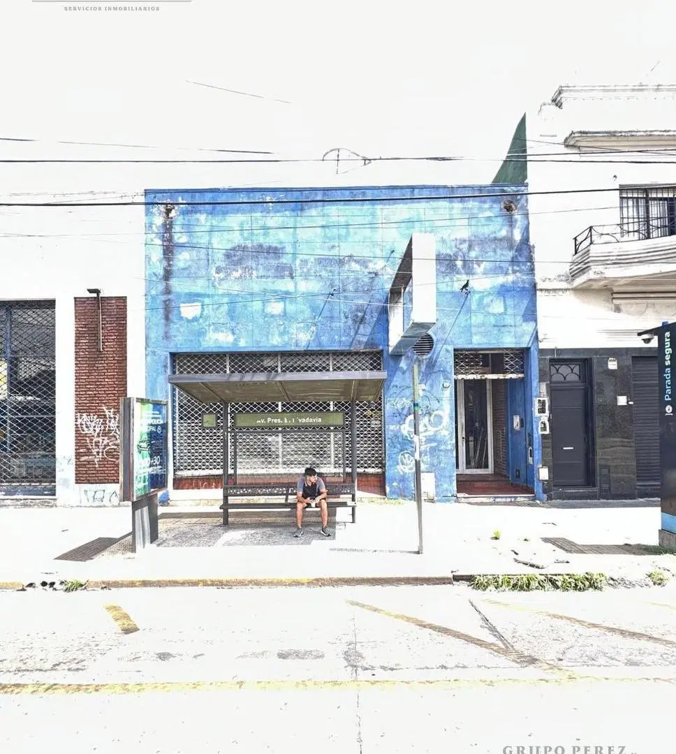 Local en Piñeyro 5