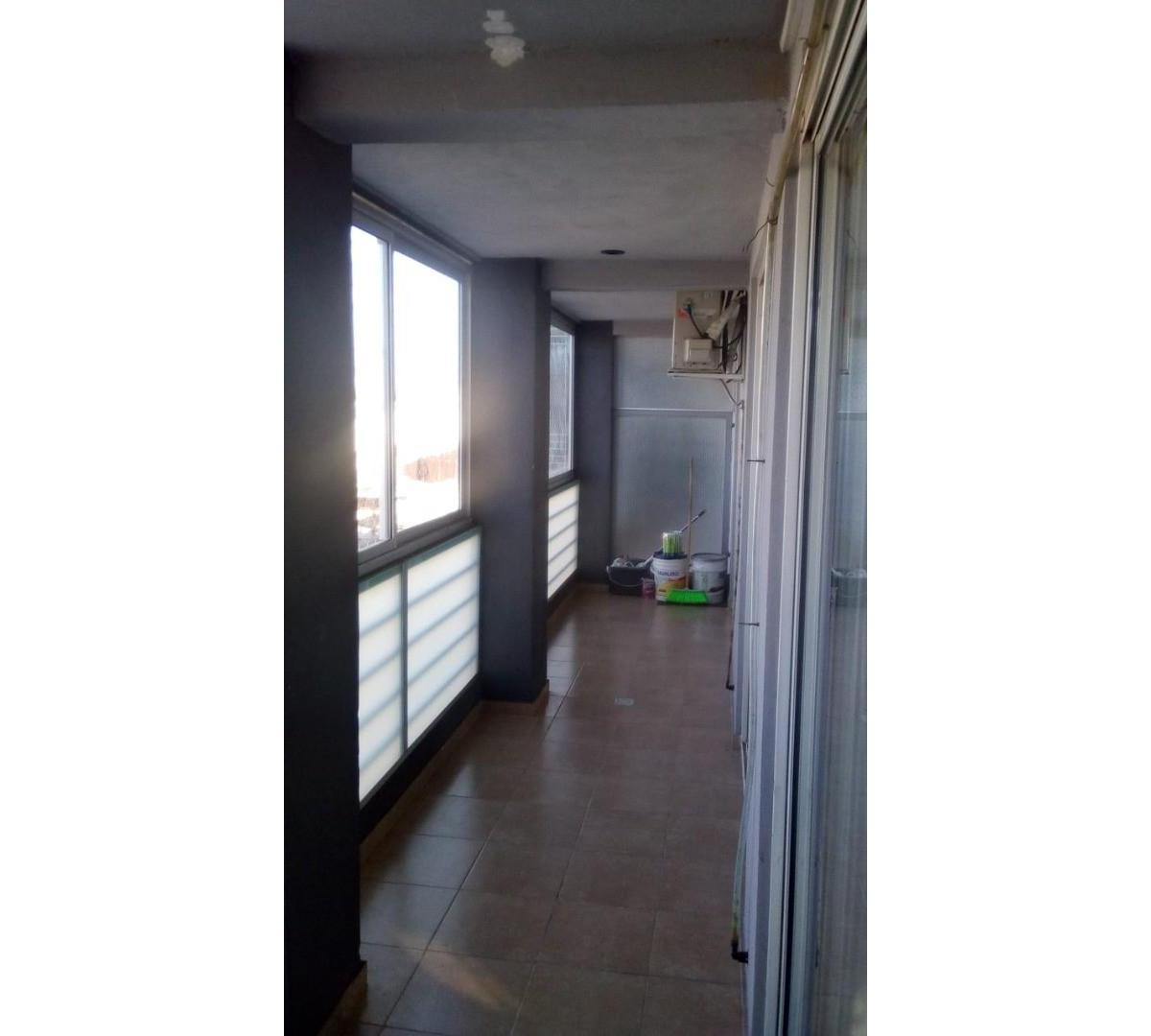 Inmobiliaria Vende 3 Amb 2 Baños Villa Urquiza 2