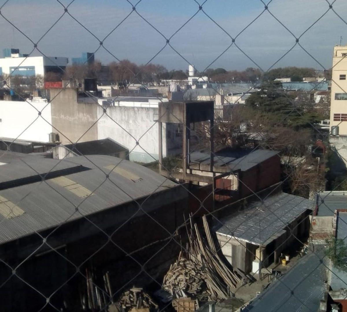 Inmobiliaria Vende 3 Amb 2 Baños Villa Urquiza 5