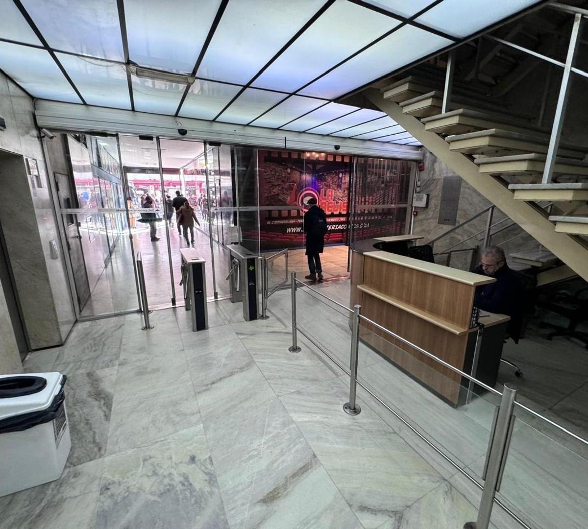 Piso Oficinas Edificio Apolo 9amb Baño Cocina 1