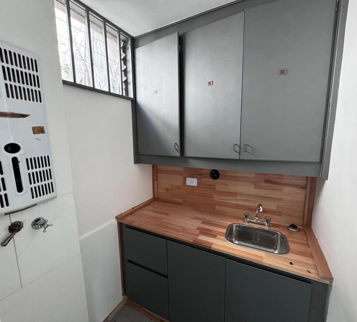 Piso Oficinas Edificio Apolo 9amb Baño Cocina 2