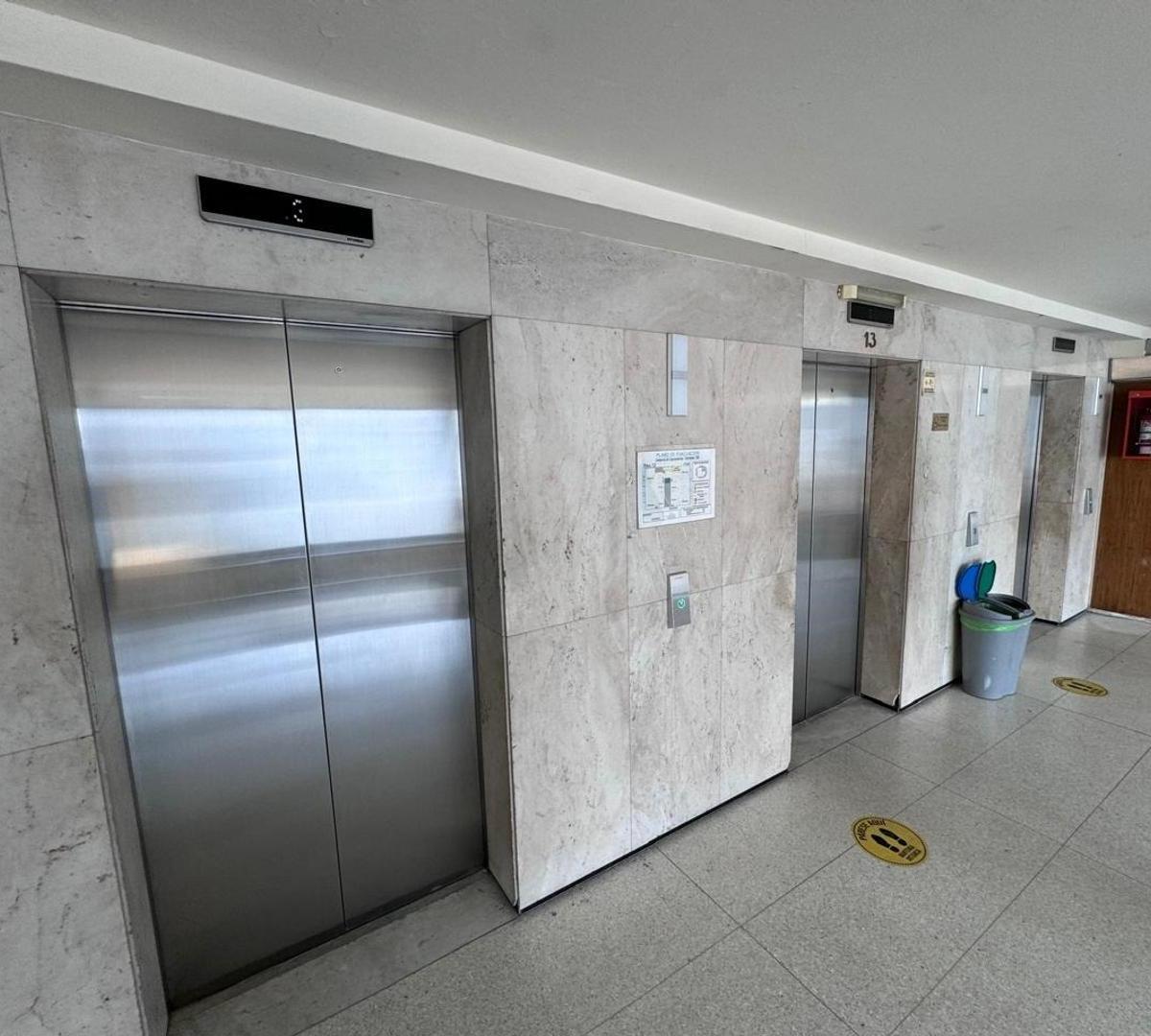 Piso Oficinas Edificio Apolo 9amb Baño Cocina 4