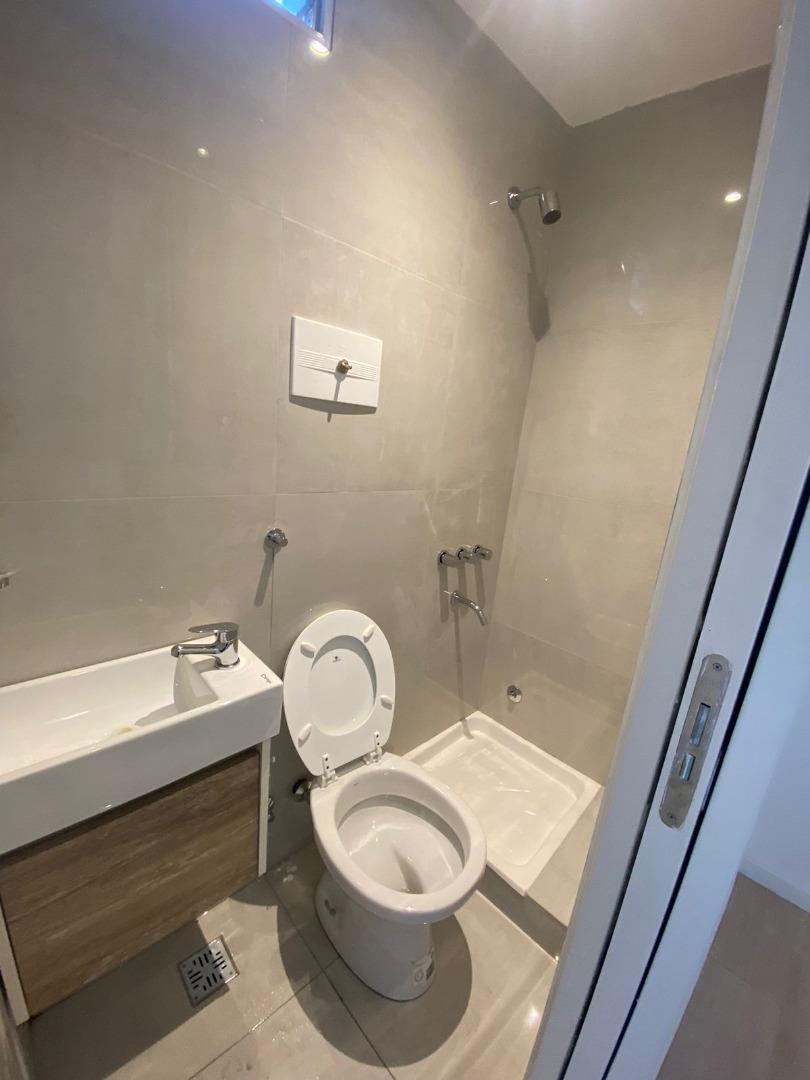 Foto de RECICLADO 4 AMB 2 BAÑOS AL FRENTE (PRECIO TOTAL 220mil), imagen 3
