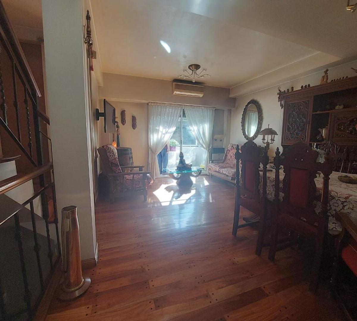 Hermoso Triplex en Caballito con Cochera 2