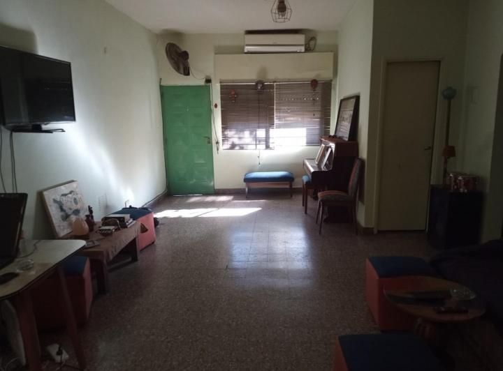 Foto de ALQUILER PH ESQUINA APTO TODO RUBRO CON TERRAZA, imagen 3