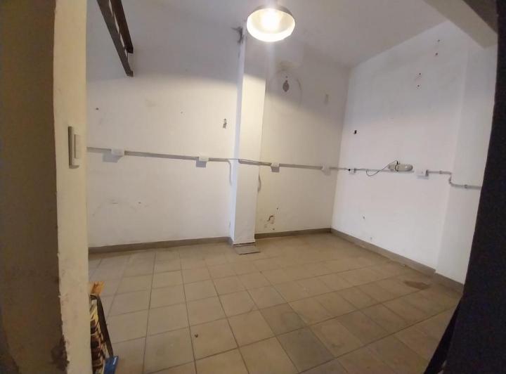 Foto de LOCAL CON BUENA RENTA 6% KIOSCO + COMIDAS AL PASO, imagen 3