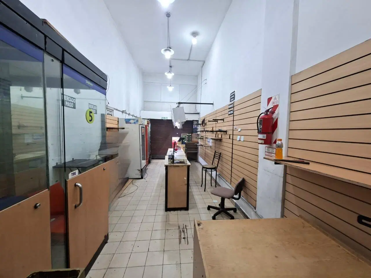 Excelente Local en Alquiler en Babanera-- ideal Deposito 2