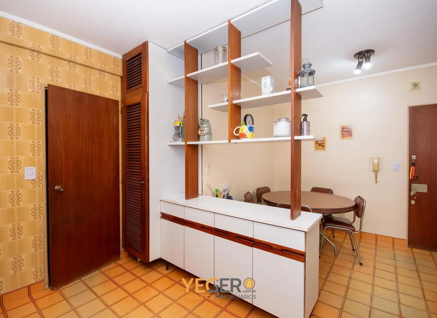 Departamento 4 ambientes con balcón 5