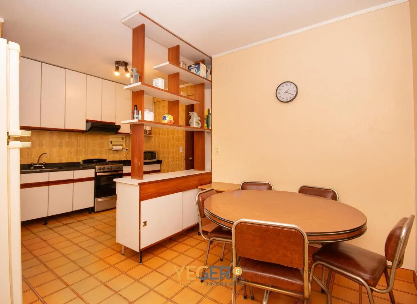 Departamento 4 ambientes con balcón 3