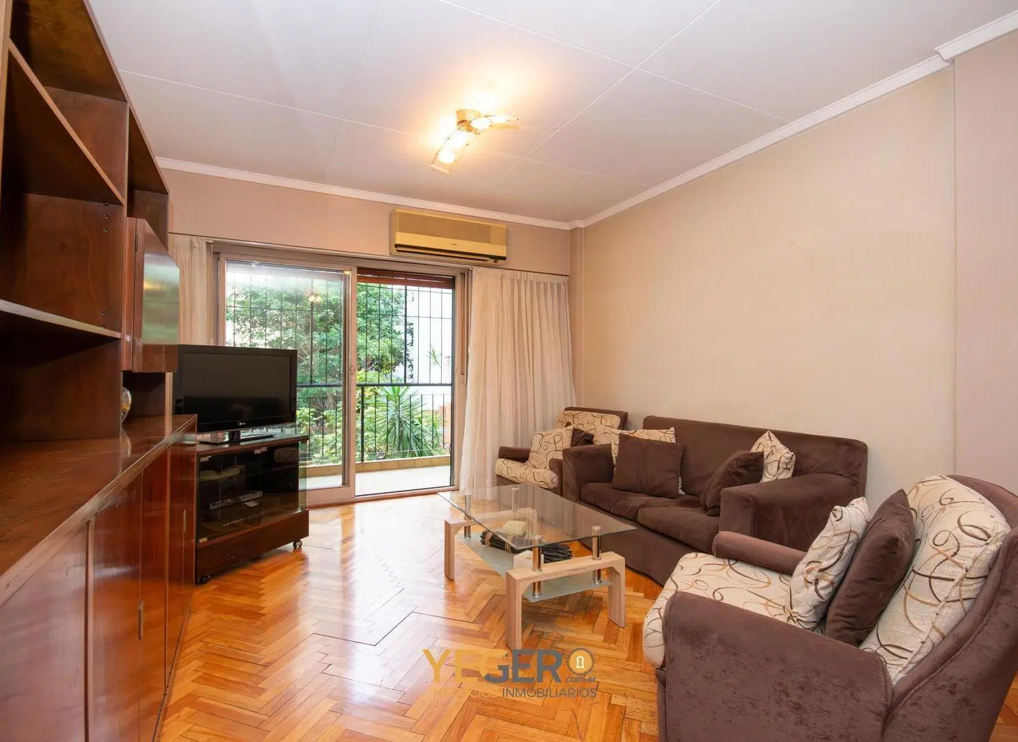 Departamento 4 ambientes con balcón 2