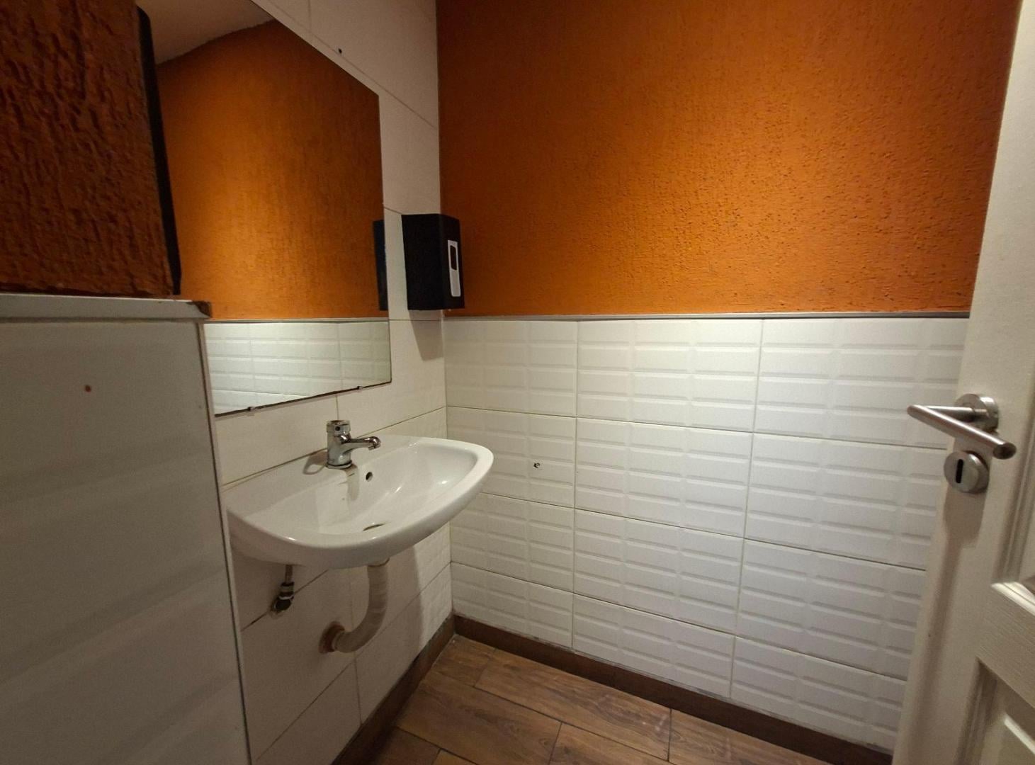 Foto de Local en Venta con Renta, imagen 4