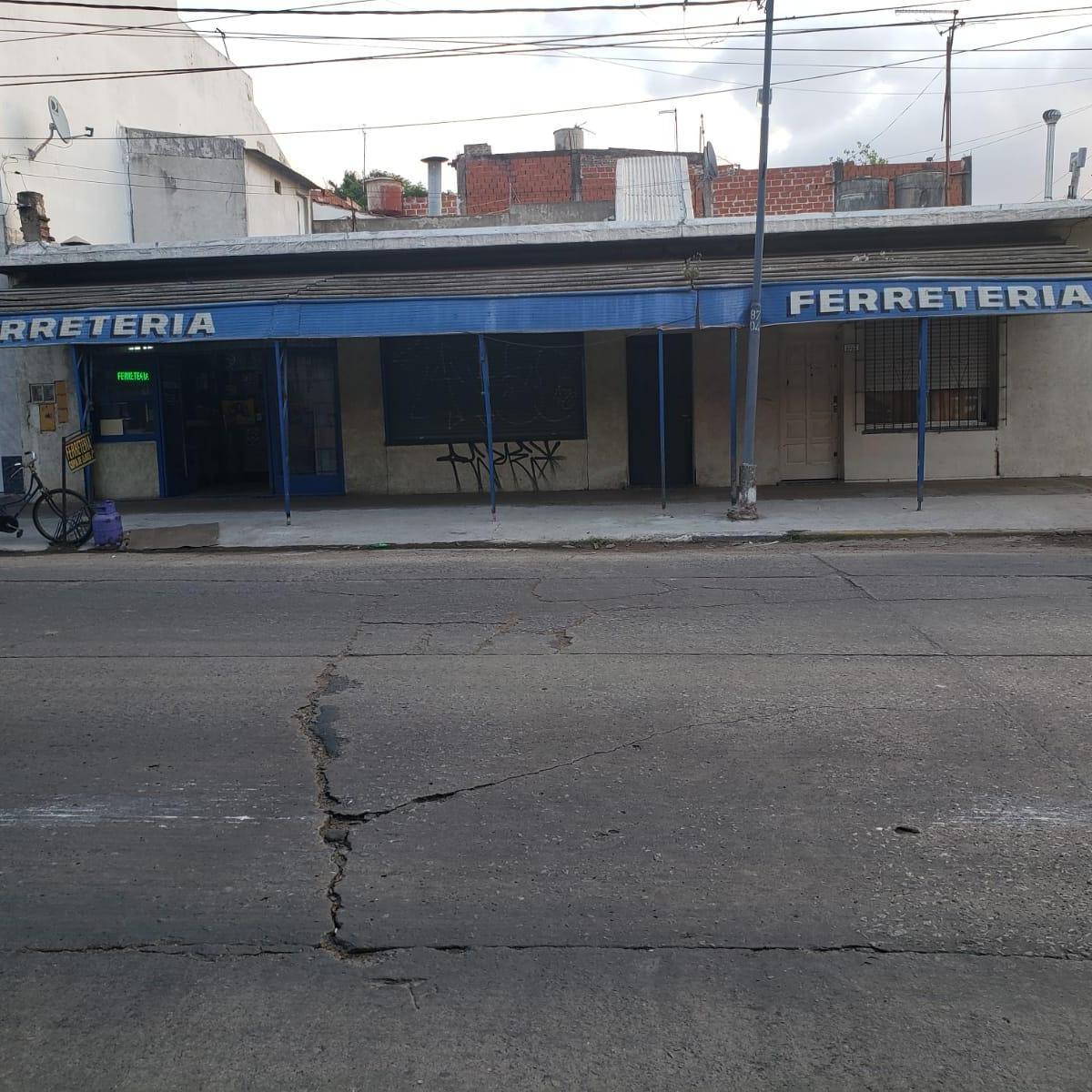 Venta Local y 3 Departamentos Sobre Av - Pablo Podesta 4