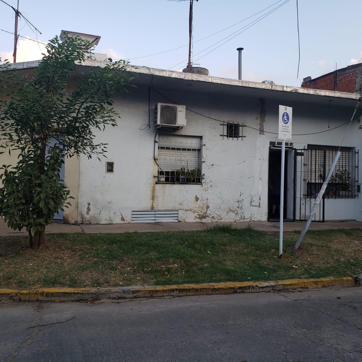 Venta Local y 3 Departamentos Sobre Av - Pablo Podesta 3
