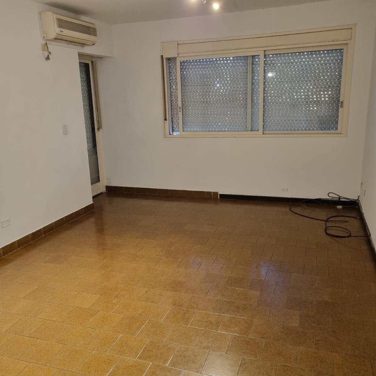 Venta Departamento 2 Ambientes Centro de San Martin 3