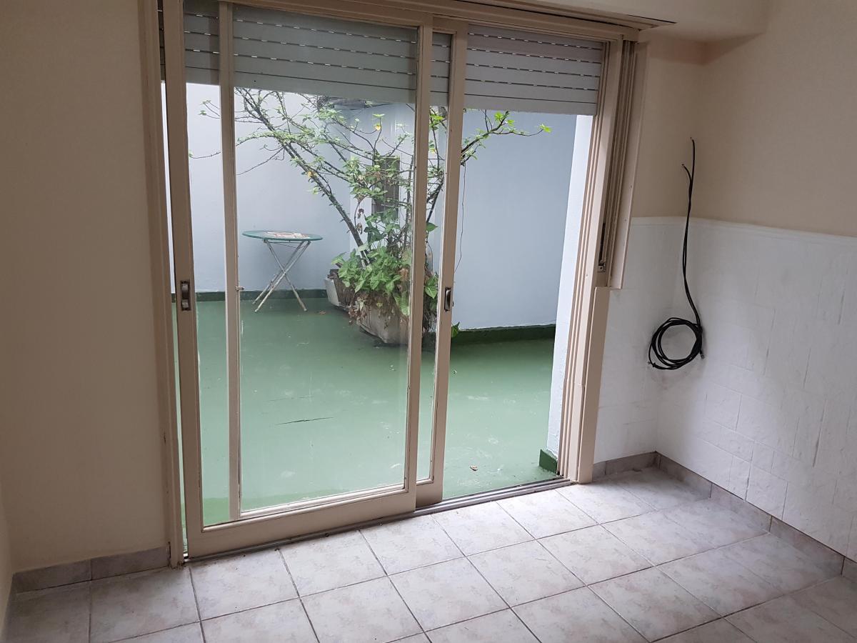 Venta Departamento 2 Ambientes con Patio Centro de San Martin 3