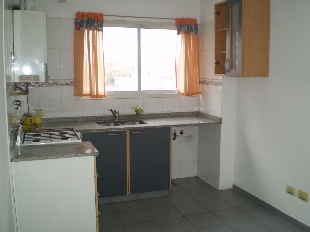 Foto de EN ALQUILER 2 ambientes Centro en San Martín, imagen 4