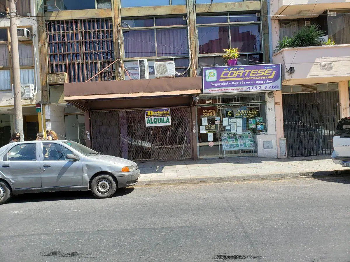 ALQUILER LOCAL centro de San Martín 4