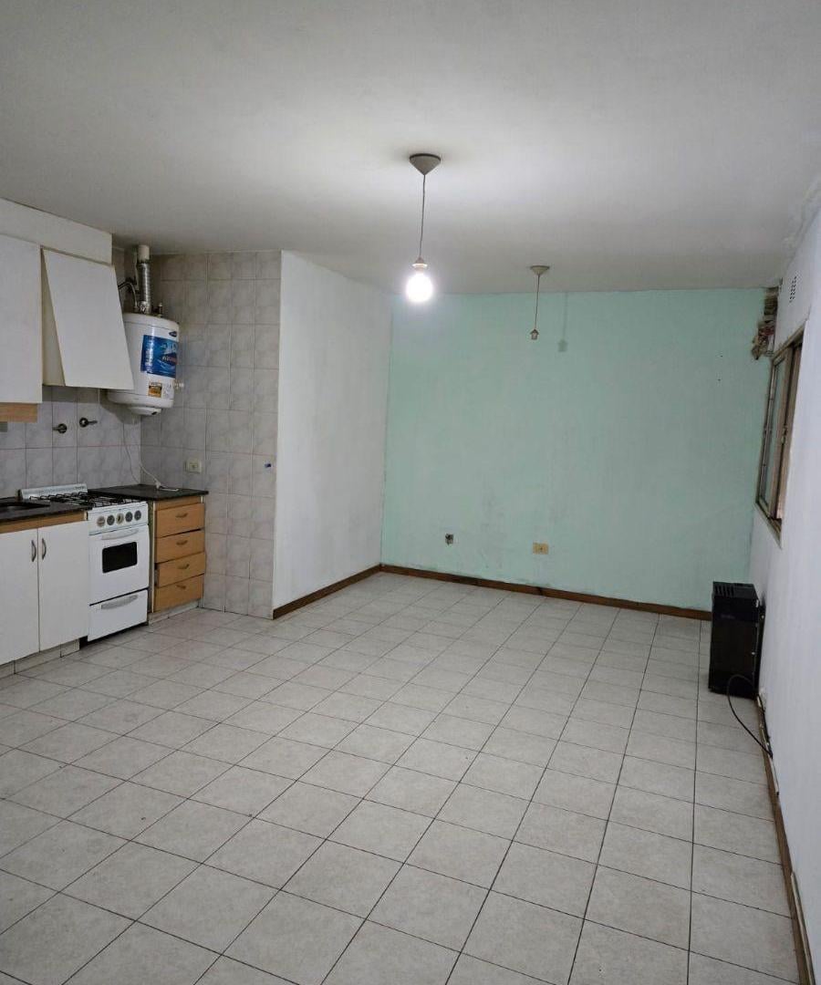 Foto de EN ALQUILER 2 ambientes Centro en San Martín, imagen 2