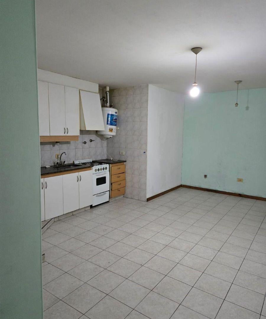 Foto de EN ALQUILER 2 ambientes Centro en San Martín, imagen 3
