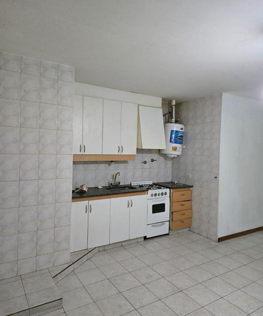 Foto de EN ALQUILER 2 ambientes Centro en San Martín, imagen 1