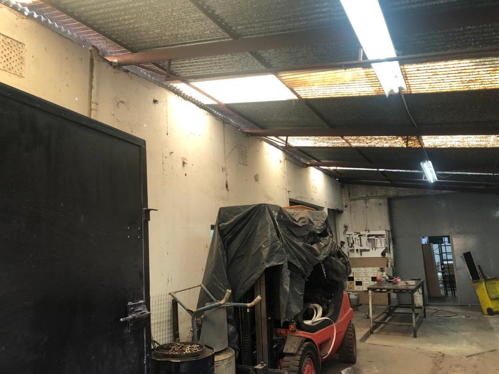 Venta Galpon Zona Industrial - 443 m² 4