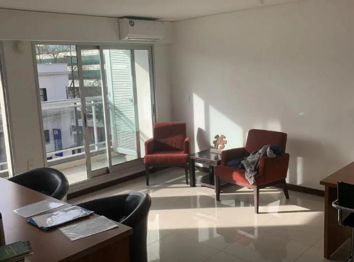 OFICINA EN ALQUILER- CORDON MONTEVIDEO - AMOBLADA- CON COCHERA 3