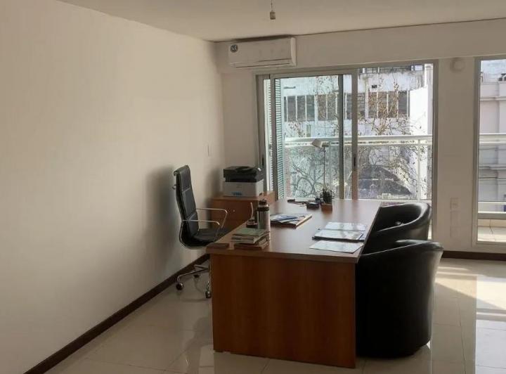 OFICINA EN ALQUILER- CORDON MONTEVIDEO - AMOBLADA- CON COCHERA 2