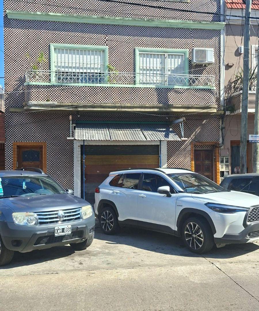 LOCAL Y VIVIENDA