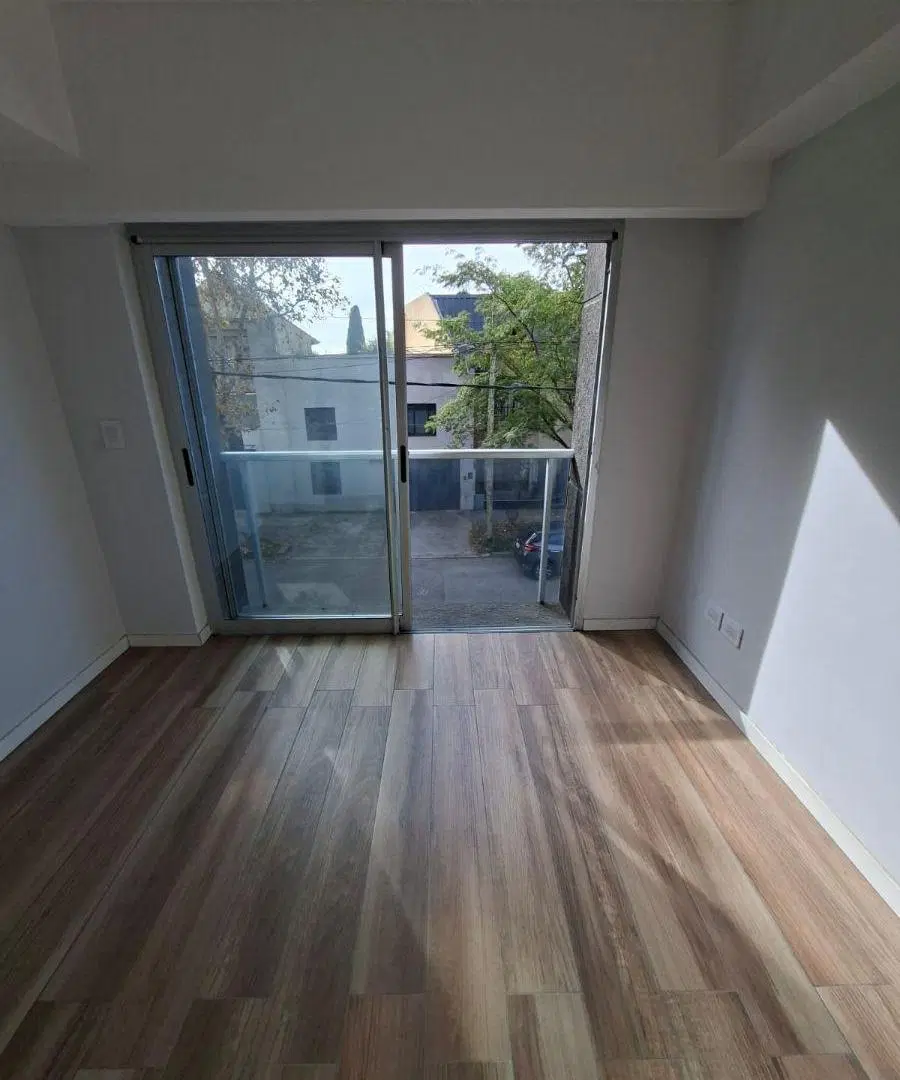 DEPARTAMENTO 1º PISO FRENTE 5