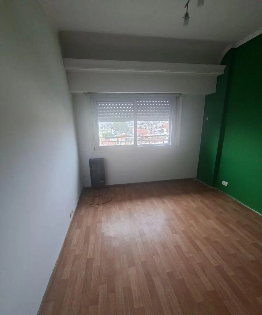 DEPARTAMENTO 3ª PISO FRENTE 5