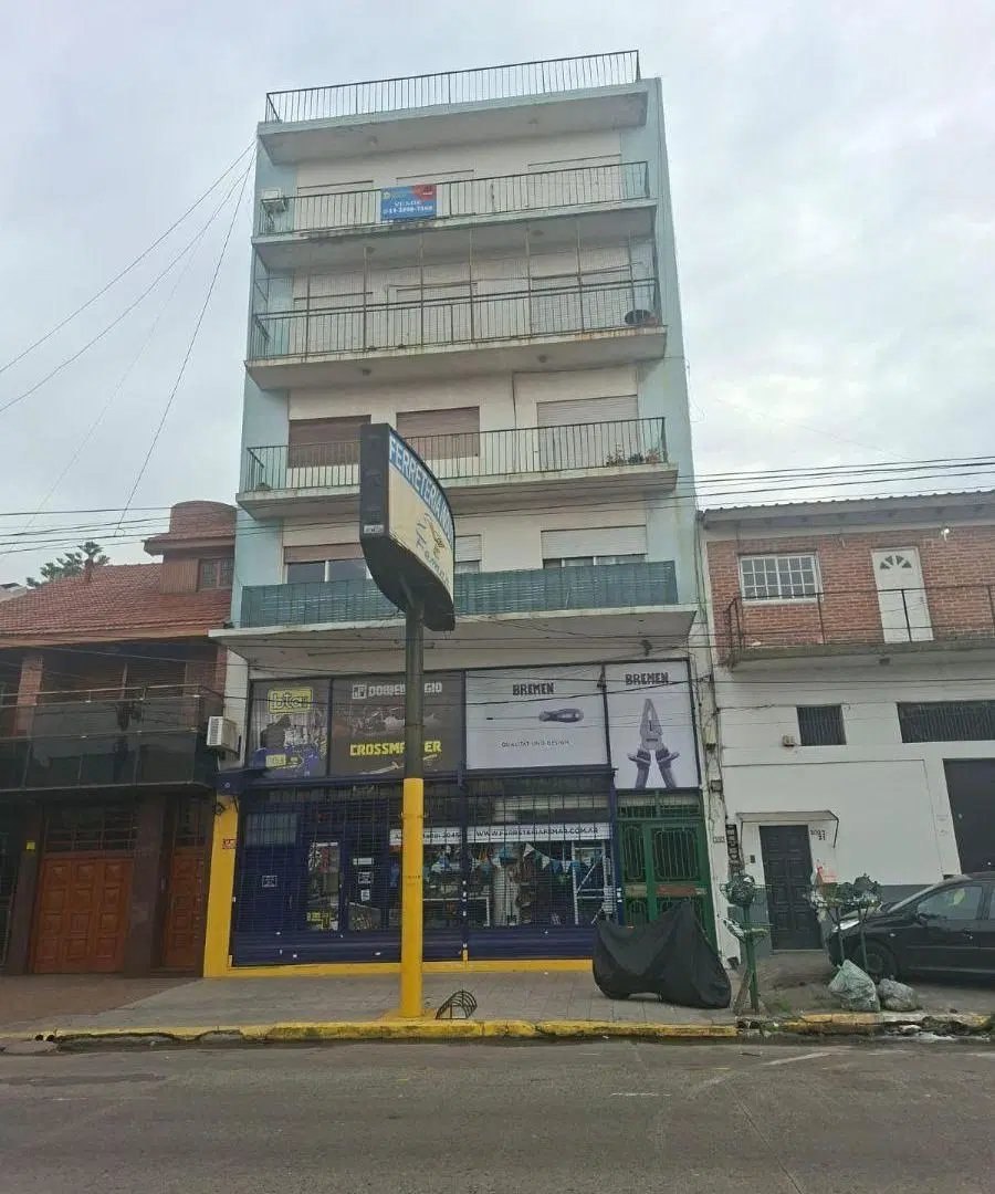 DEPARTAMENTO 3ª PISO FRENTE 3