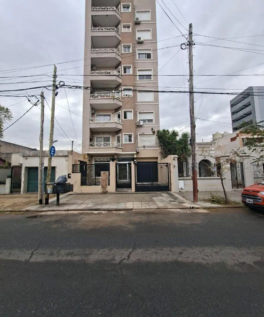 MONOAMBIENTE CON COCHERA CUBIERTA 1