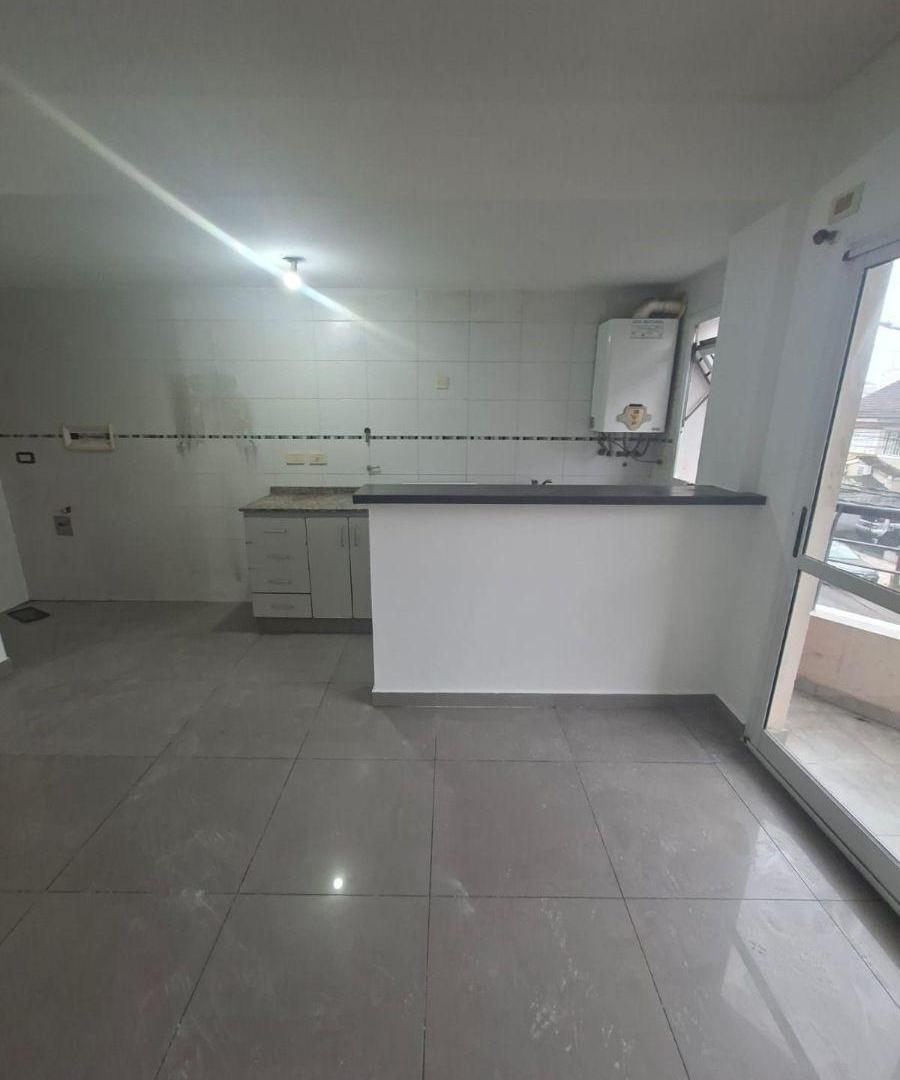 Foto de DEPARTAMENTO (SEMIPISO) 1º PISO FRENTE, imagen 3