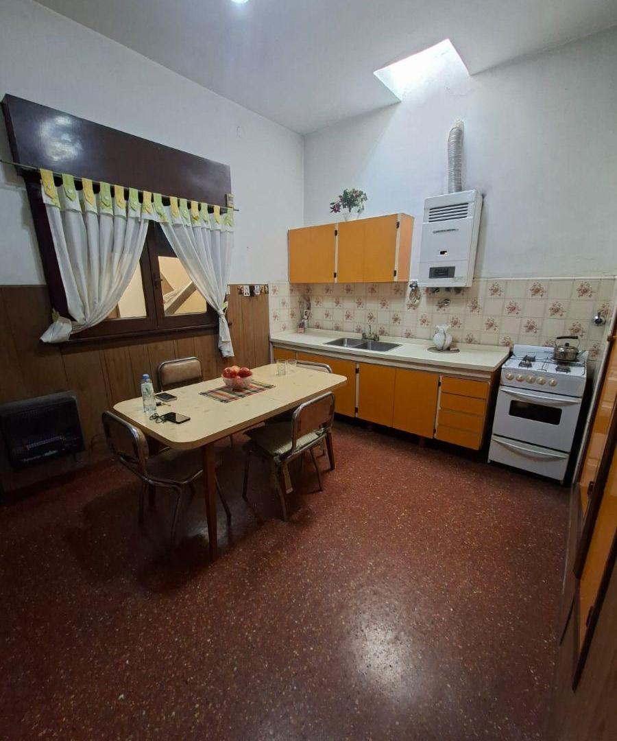Foto de CASA EN ESQUINA BUEN ESTADO, imagen 4