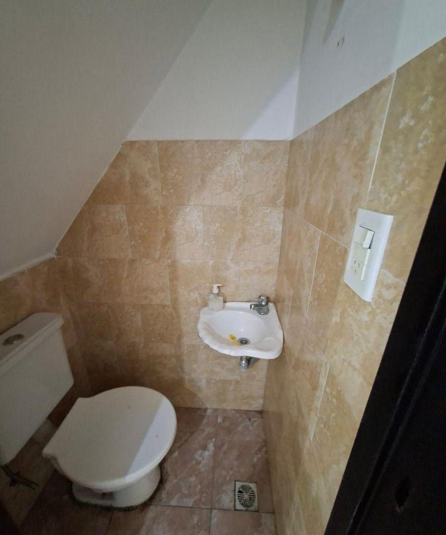 Foto de DEPARTAMENTO 2 AMBIENTES EN DUPLEX CON COCHERA, imagen 2