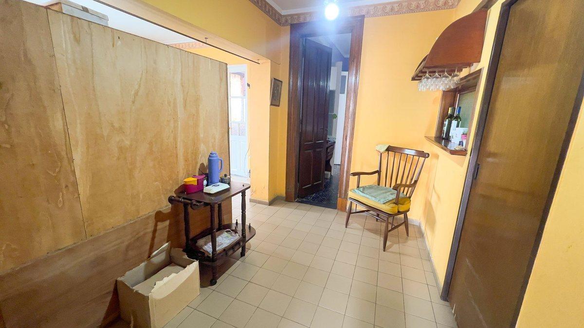 En Venta Amplia Casa Zona Semi Centro 3 Dorm. 4