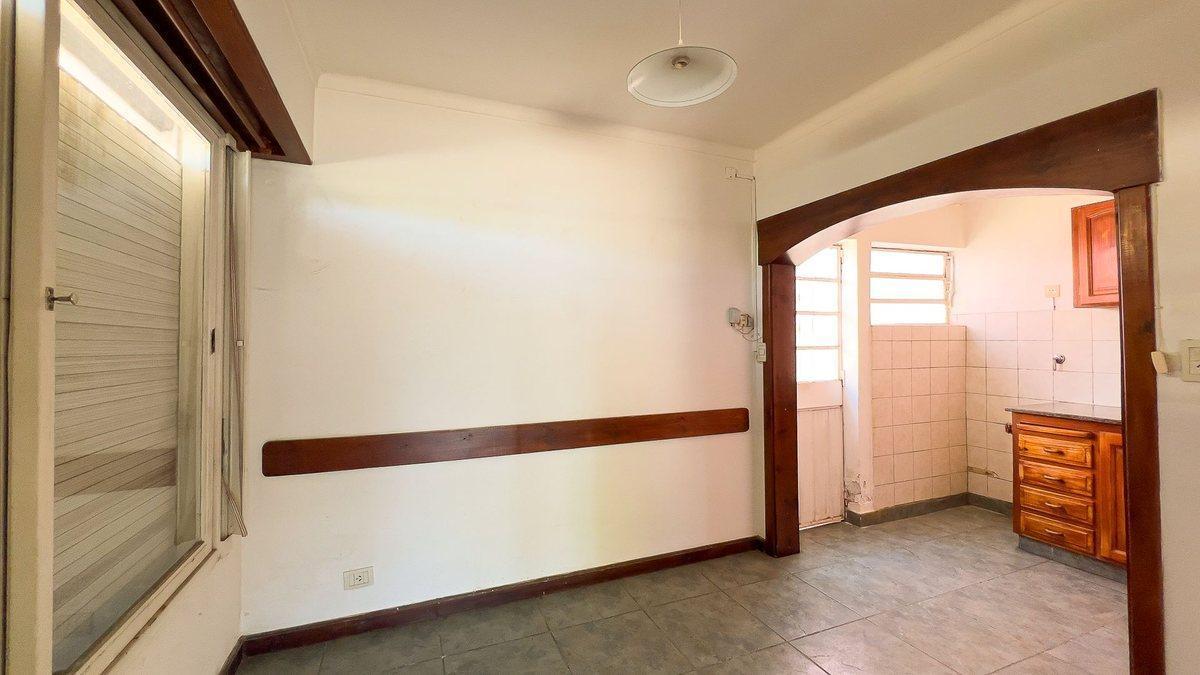Venta Casa en Esquina Tandil 4