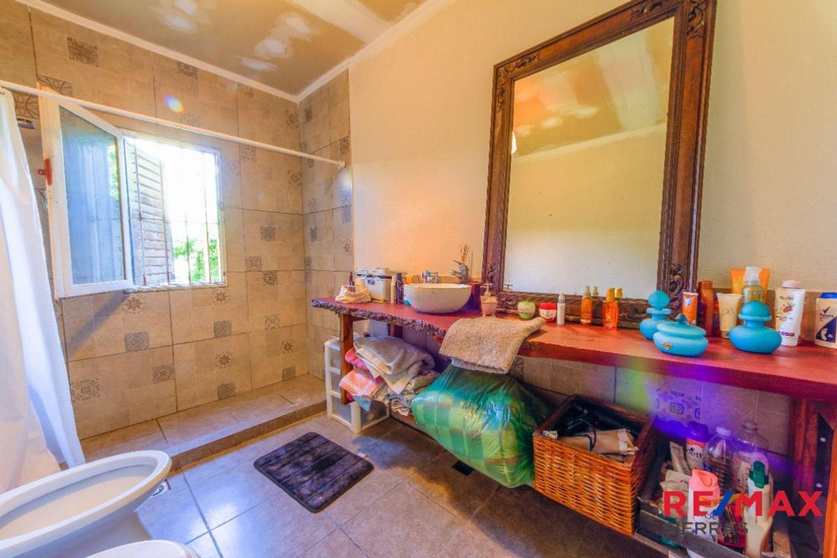 Amplio Chalet con Dependecia en Excelente Zona 1